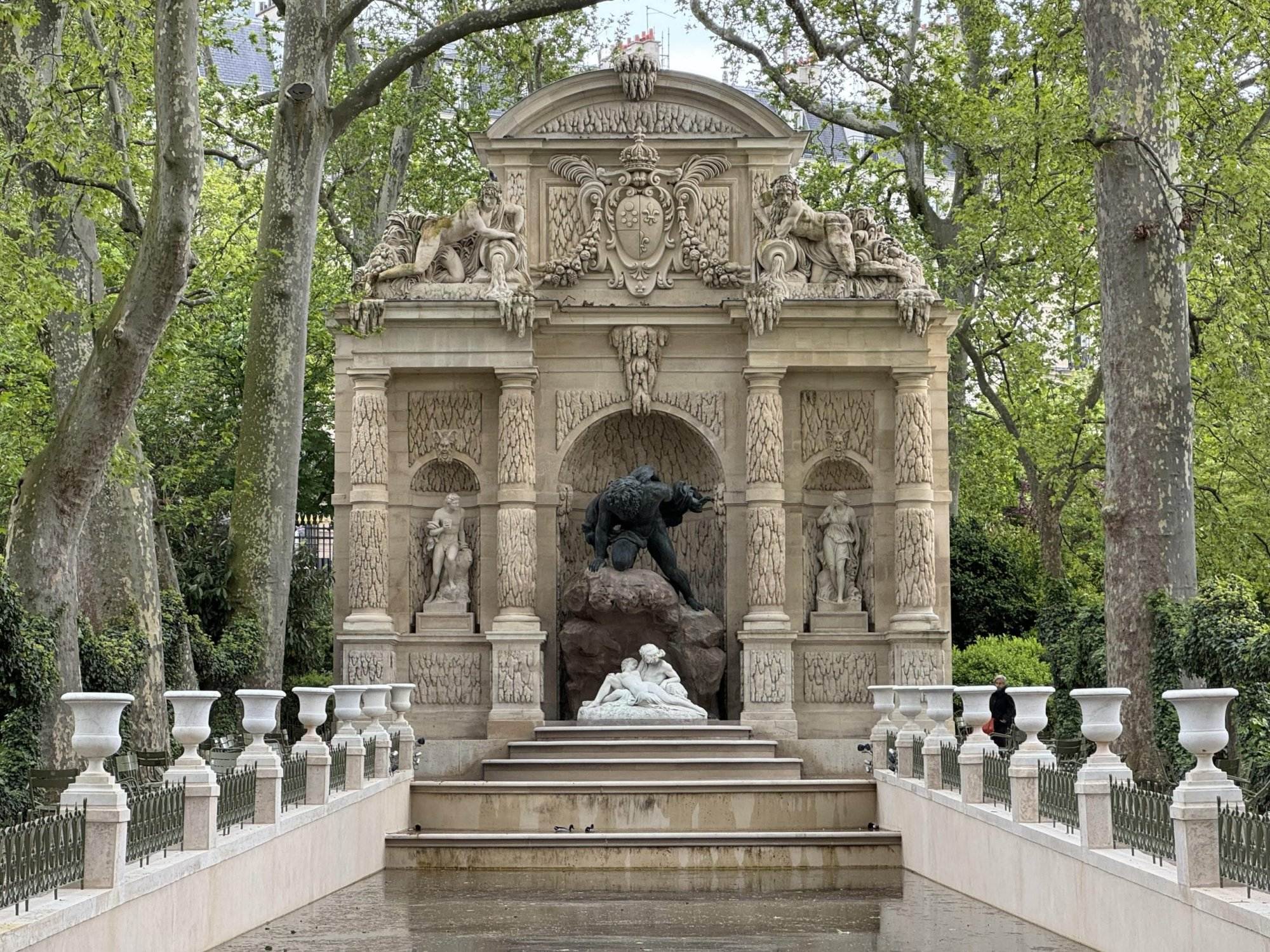 Fuente Medicis en los jardines de Luxemburgo